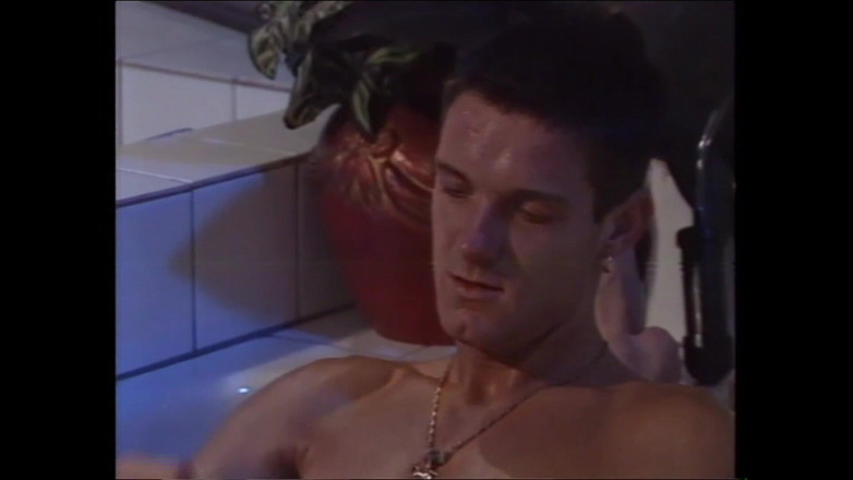 Gay 4 Pleasure: 이상한 방식으로 A