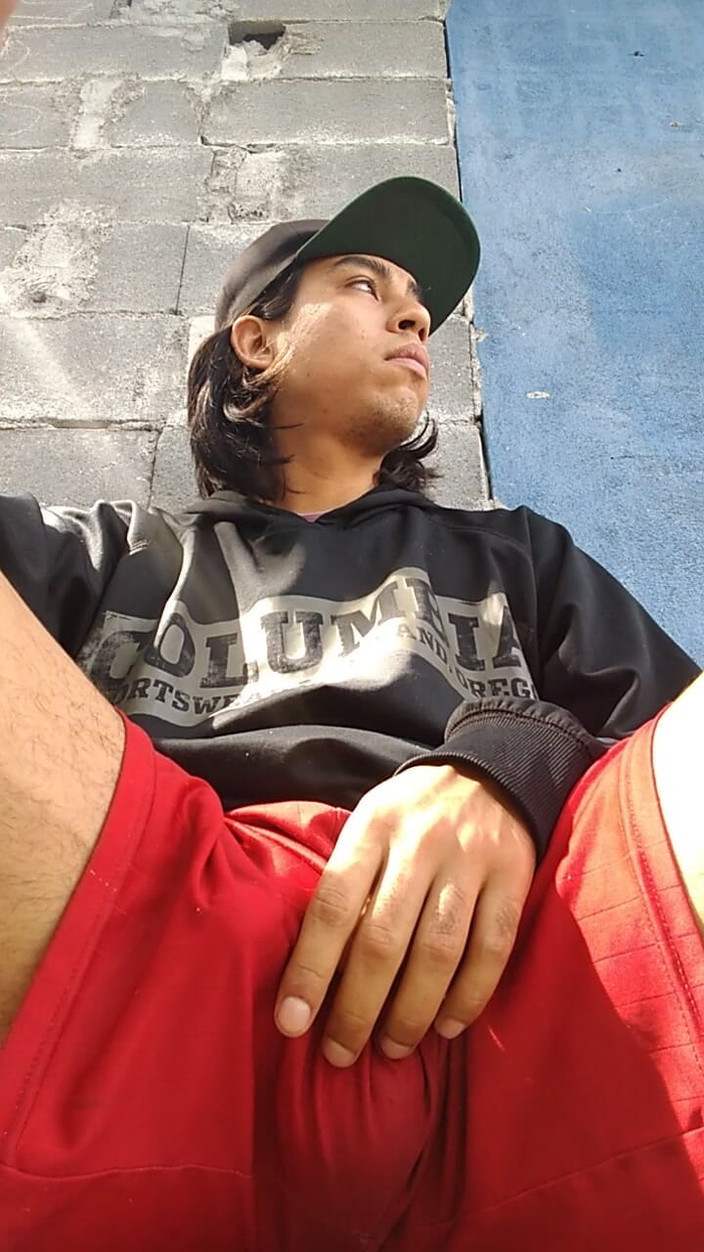 AlexAlejandro13: Ayam yang luar biasa dari lelaki berkepala besar ini