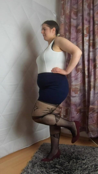 Lingerie Review: Giày cao gót váy ngắn và vớ lưới cá không...