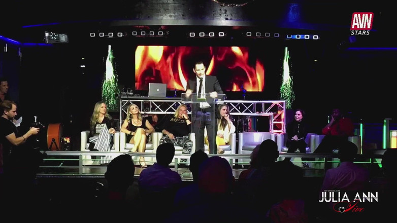 Julia Ann: My Avn Roast Continues! Tommy!