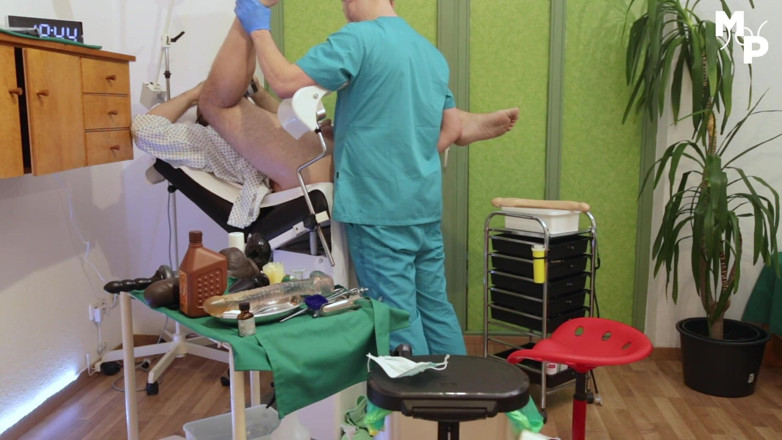 Marcus Pollack Gay: Kinky doctor stuffes ass with his hands and silicone toys