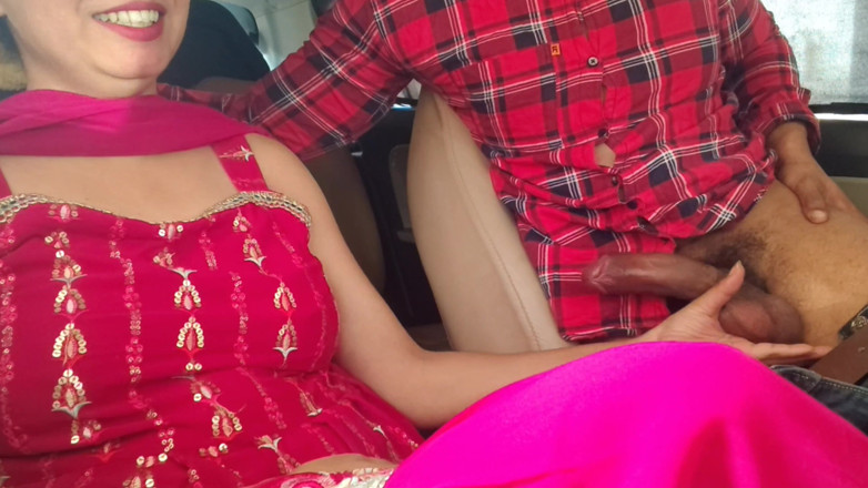 Hornycouple149: Cadeau de Noël d’une riche bite noire à une amie de...