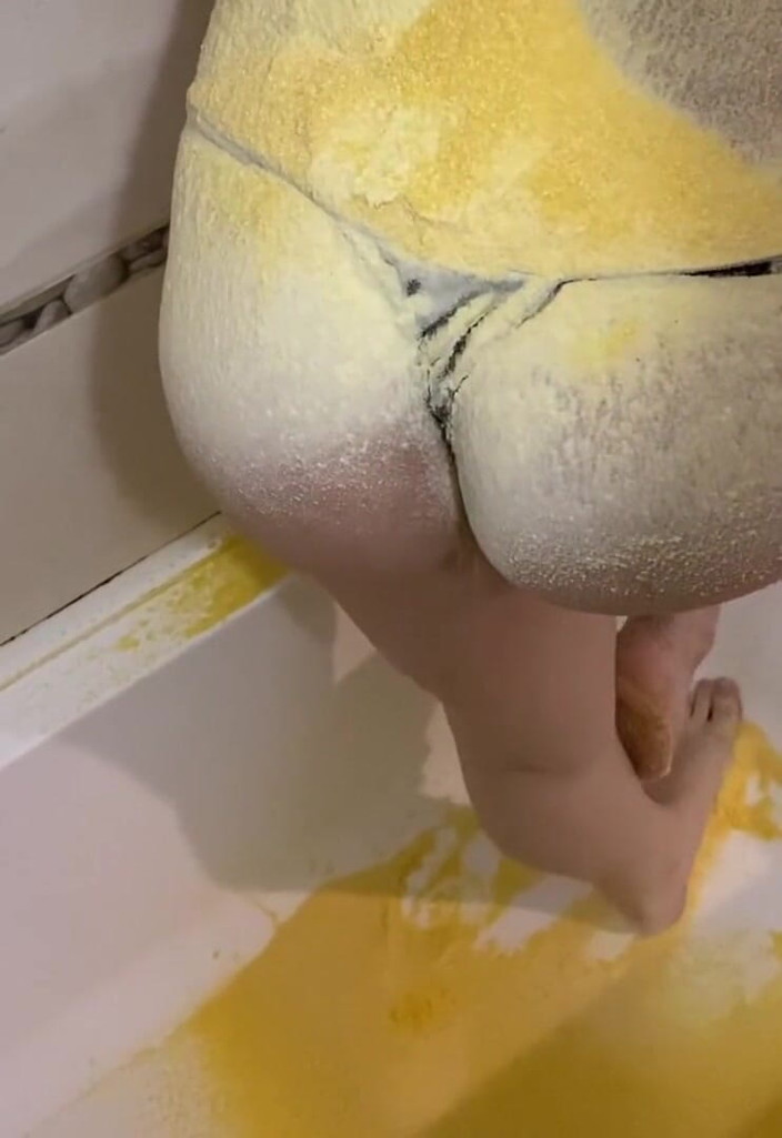 Monnycka: Scrub für arsch