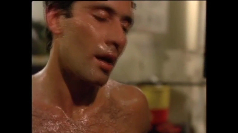 The Unforgettable: Seksowna dziewczyna od