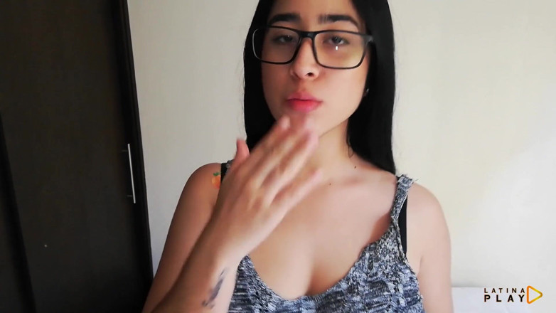 LatinaPlay: Semua air mani saya di dalam remaja nerd panas