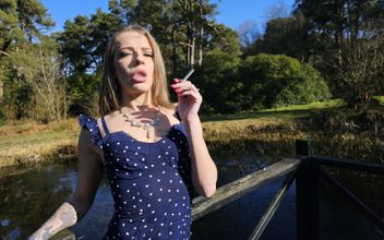 Smoking Lakeside Shag