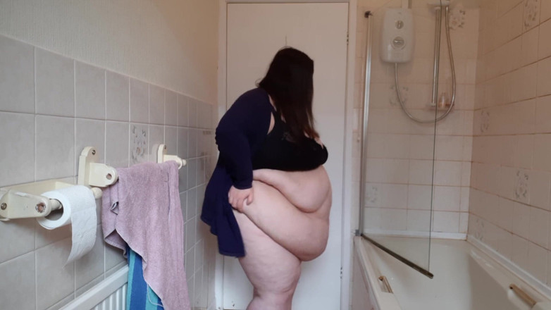 SSBBWLadyBrads: Out of breathe SSBBW belly jiggle wiggle