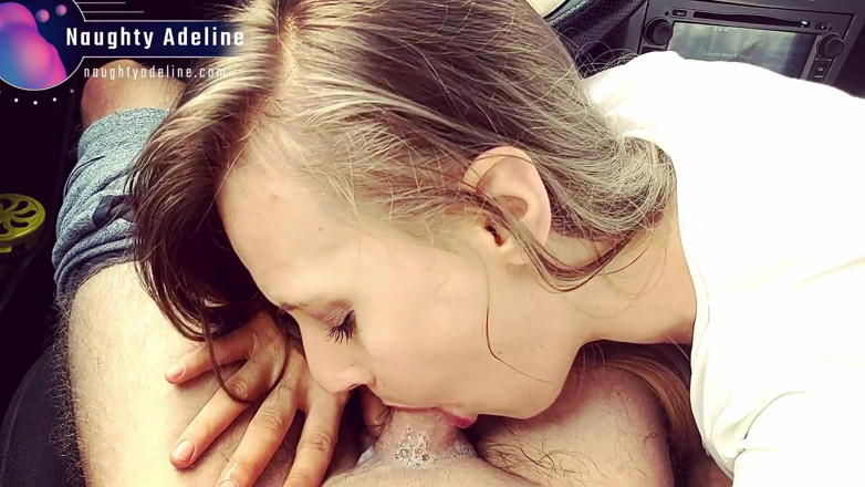 Naughty Adeline: Niechlujny sex oralny w samochodzie ze spermą w ustach