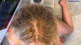 Curva matură Diana îi oferă omului cameraman un început bun în ciorapi, muie cu vedere la persoana 1