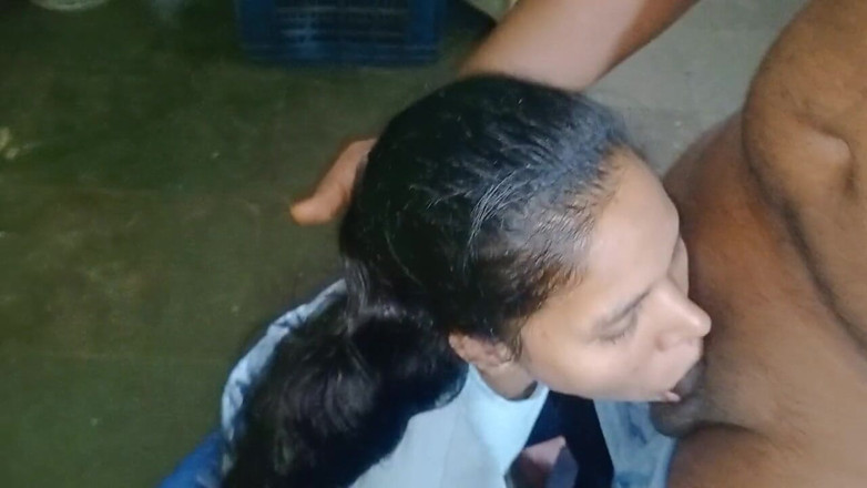 NikiRathod: Awek blowjob sebelum melawat percutian