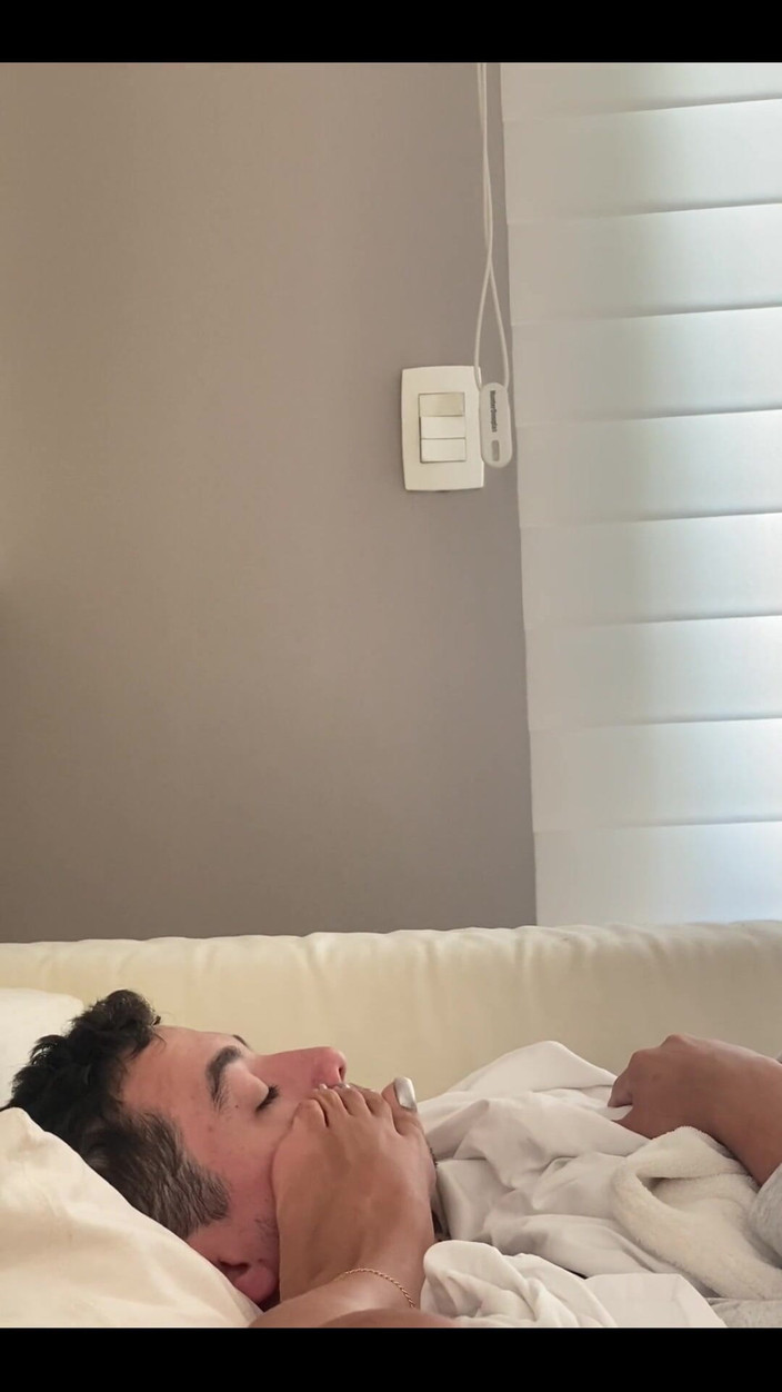 KiffaFeet: Цілую мої пальці ніг