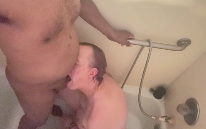 Sissy Michelle MTF: BBC sprchový had charmer