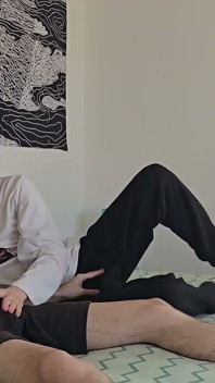 Zaprosił przyjaciela do wizyty, zerżnął go w usta i przyszedł
