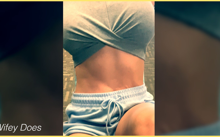 Wifey Does: Ma femme fait un entraînement torride incroyable