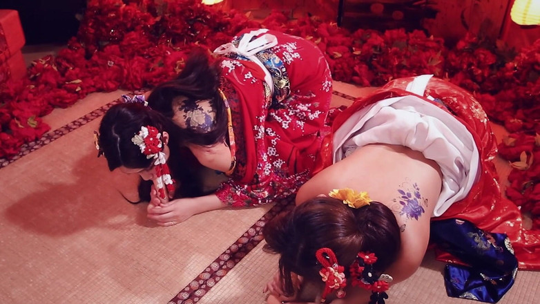 SWAG.live: Under the Kimono - Dwie dziwki pieprzyć ciężko i głośno.