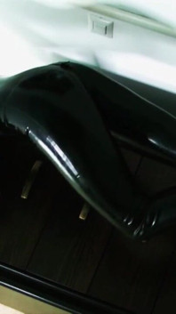 Latex Domina