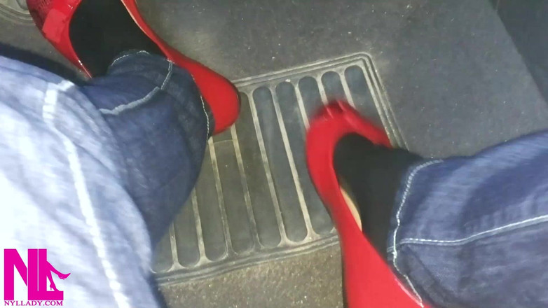 Nyllady: Pompare il pedale e rilassare i miei piedi con calze...