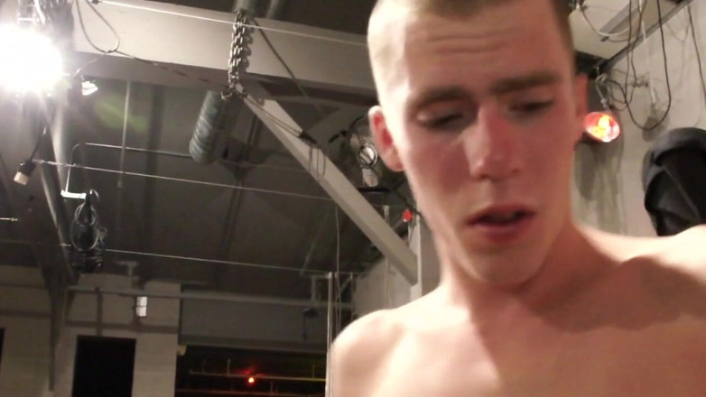 BAREBACK COMMUNITY: Crot di dalam dong sayang, crot di dalam dong!