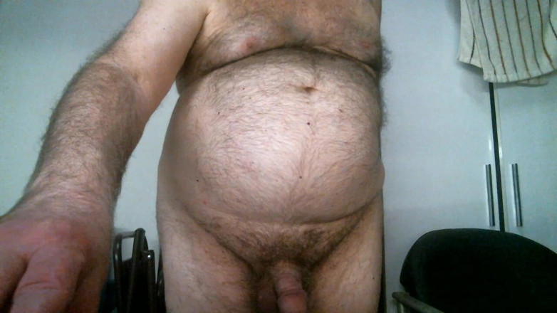 Coach Karl dude lodge: Trenér Karl Belly a Tření bradavek