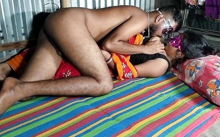 Desi nude aunty: インド人カップルアナルセックスビデオ