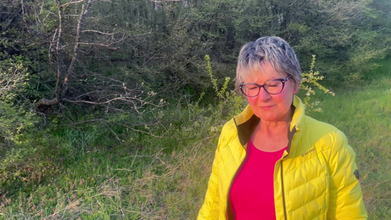 KingYordanov: The Anal Granny Outdoors!