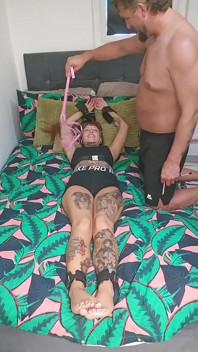 Gâdilare intensă obraznică