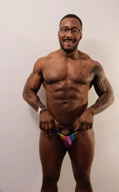 Amadeus: Got a Rainbow Theme Thongmode Friday