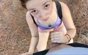 Eliza White: Tienermeisje geeft buitenshuis een pijpbeurt en toont haar lichaam