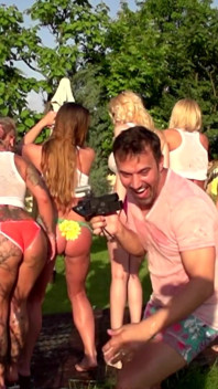 Outdoor-doppelpenetrations-dreier Wildes Fickfest