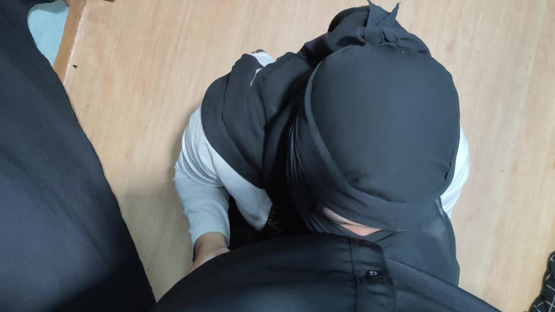 Purple sex: Pracovní kolega mě pozval do jeho penzionu a ukázalo se, že...