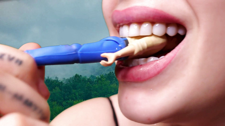 Goddess Misha Goldy: Moje rty - Jsou dveře do pekla pro drobné lidi! Pohltit...