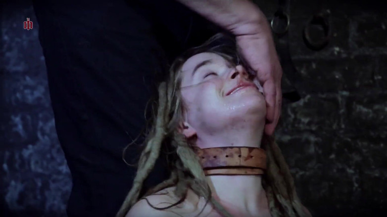 Inquisition and prison world: Leashed Crawling Girl - Dark House 2 #1
