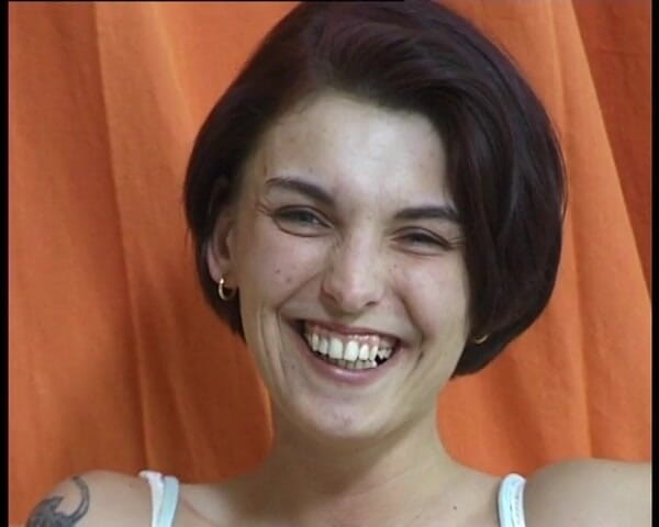 YOUR FIRST PORN: Nicky - Sono (non) una brava ragazza.
