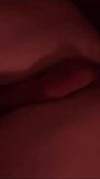 Abgewischte löcher von russischer tgirl bedient groÃŸen arabischen schwanz