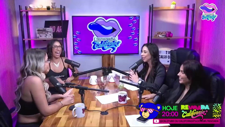 California TV: Duas Gatas Em Um Show De Dirty Talk - Bruna Carlos...