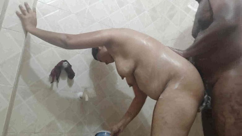 Sexy sindu: Сексуальний синду купається секс з коханцем