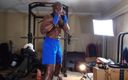 Hallelujah Johnson: Boxning träningsklienter måste ha tillräcklig kärnstyrka och rörelseomfång och måste...
