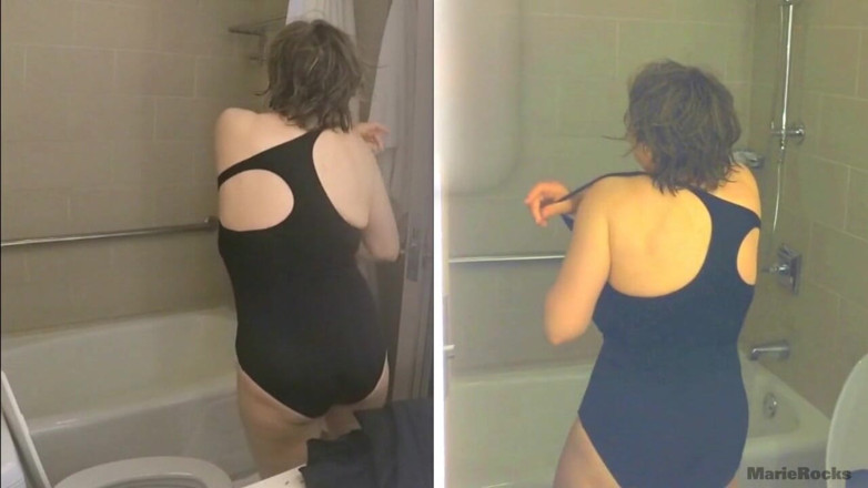 MarieRocks: Gilf con curvas está desnuda en el baño de nuevo