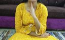 Saara Bhabhi: Hintçe seks hikayesi rol oyunu - güzel Hintli yengenin duvarla seksi