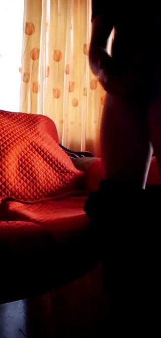 The backyard bastard: Sexy chlapec se vyděsí pro svého přítele na telefonu porno