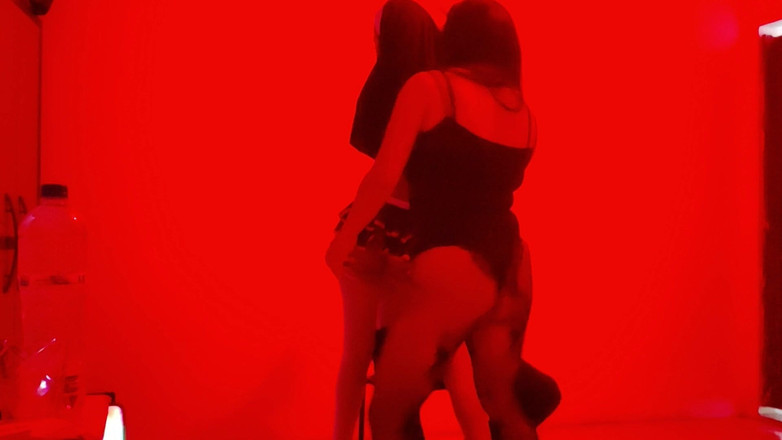 NEGRITA SEXY: We hebben een vrijgezellenfeest georganiseerd voor mijn lieve stiefbroer