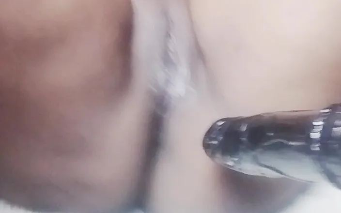 Rosieh: Chocolate wet pussy