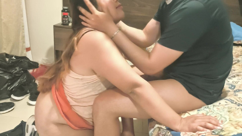 Moo DBOXXX: फिर से सिंगल मदर के साथ मैं फेसबुक पर मि ला, वह दूध की अपनी दैनिक खुराक चाहती है