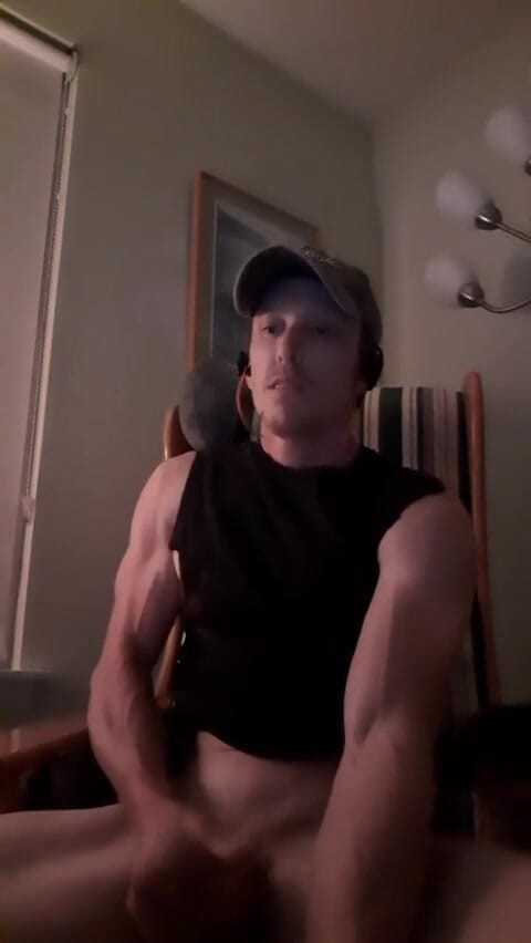 AlphaCathexis: Los ojos de un chico musculoso se vuelven cuando se...