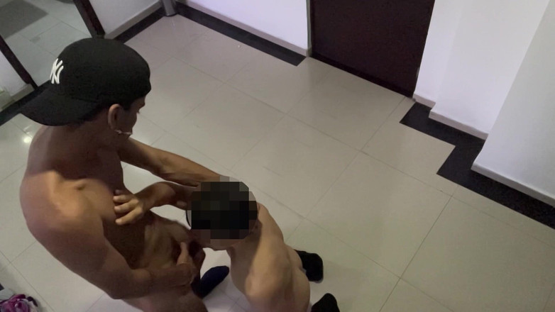 vergar4_daviid: प्रतिद्वंद्वी खिलाड़ी खेल के बाद चुदाई करते हैं