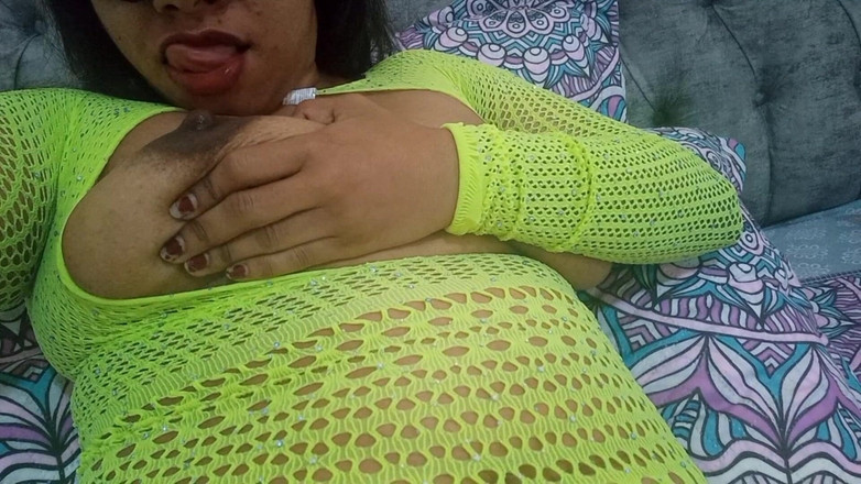 PATY PATY: Tance sexy a ukazuje prsa zadek a kundičku na Vánoce