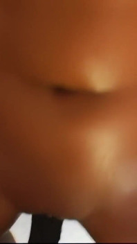 Siyah bir tutamlı seksi vücut