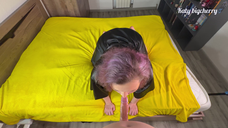 Katybigcherry: "M-ai văzut goală, acum mă dezbraci!" - Mama vitregă Katybigcherry Revenge