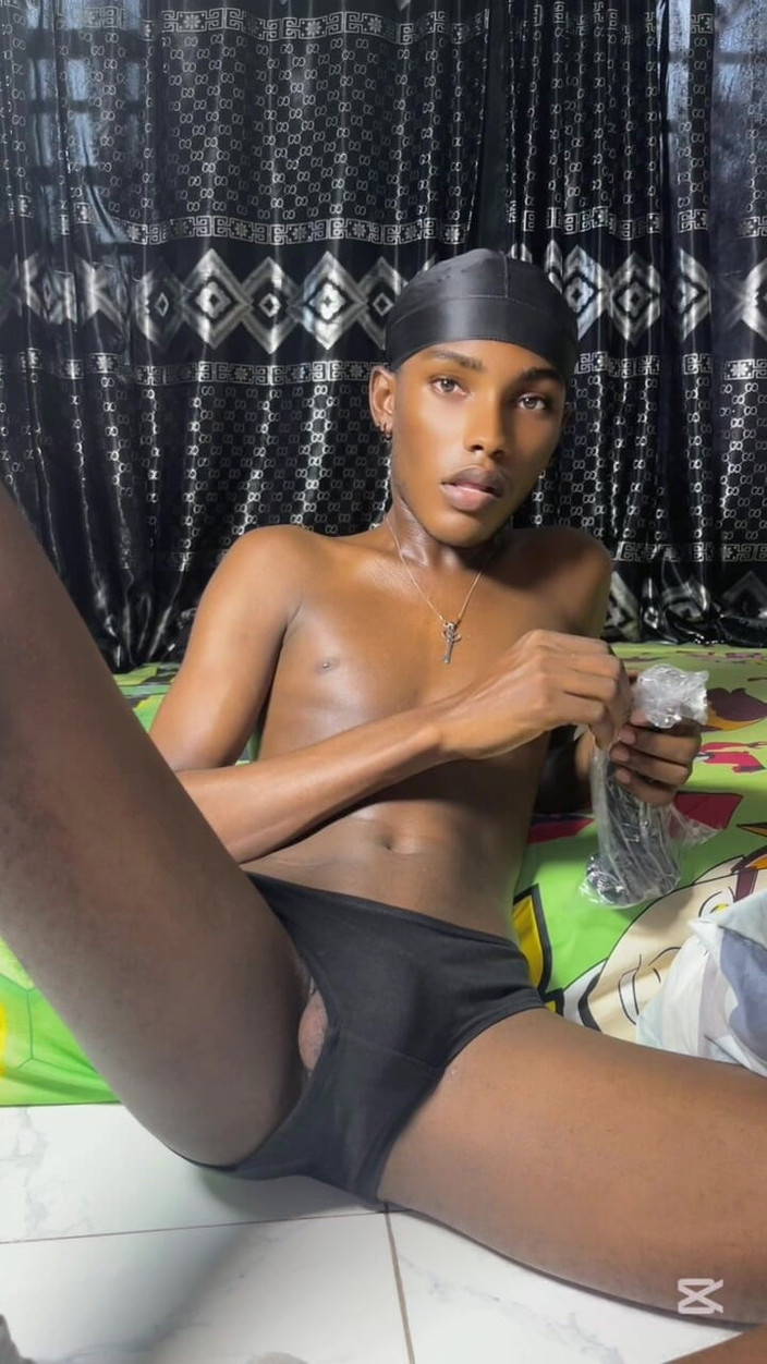 Aded-Toxic: Amateur Twink Get Naughty