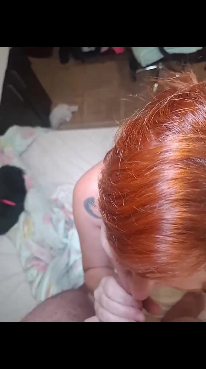 Porcelain Doll: Die Rothaarige Kommt Vor Der Webcam Und Schluckt Den Schwanz...